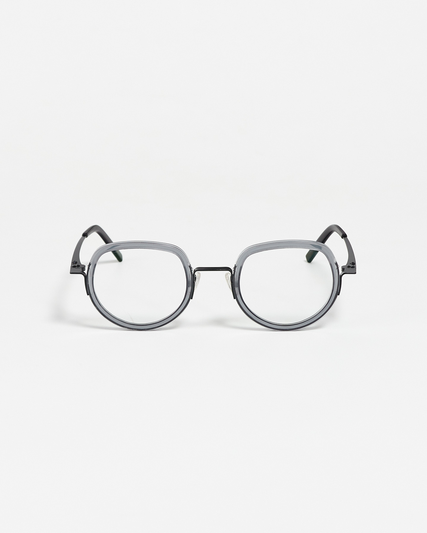 Theo Colcannon 46 british racing green+smoke grey